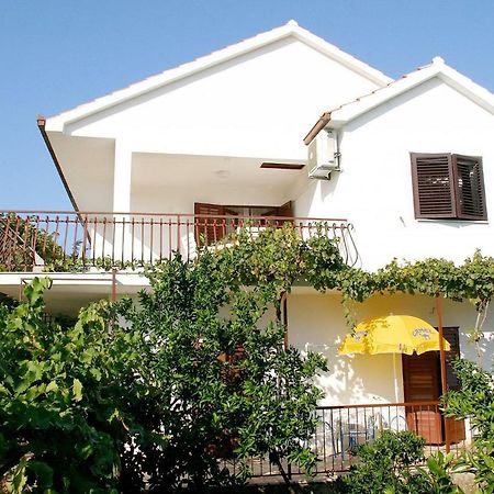 Apartments Mirja - 100M From The Beach & Parking Trogir Bagian luar foto