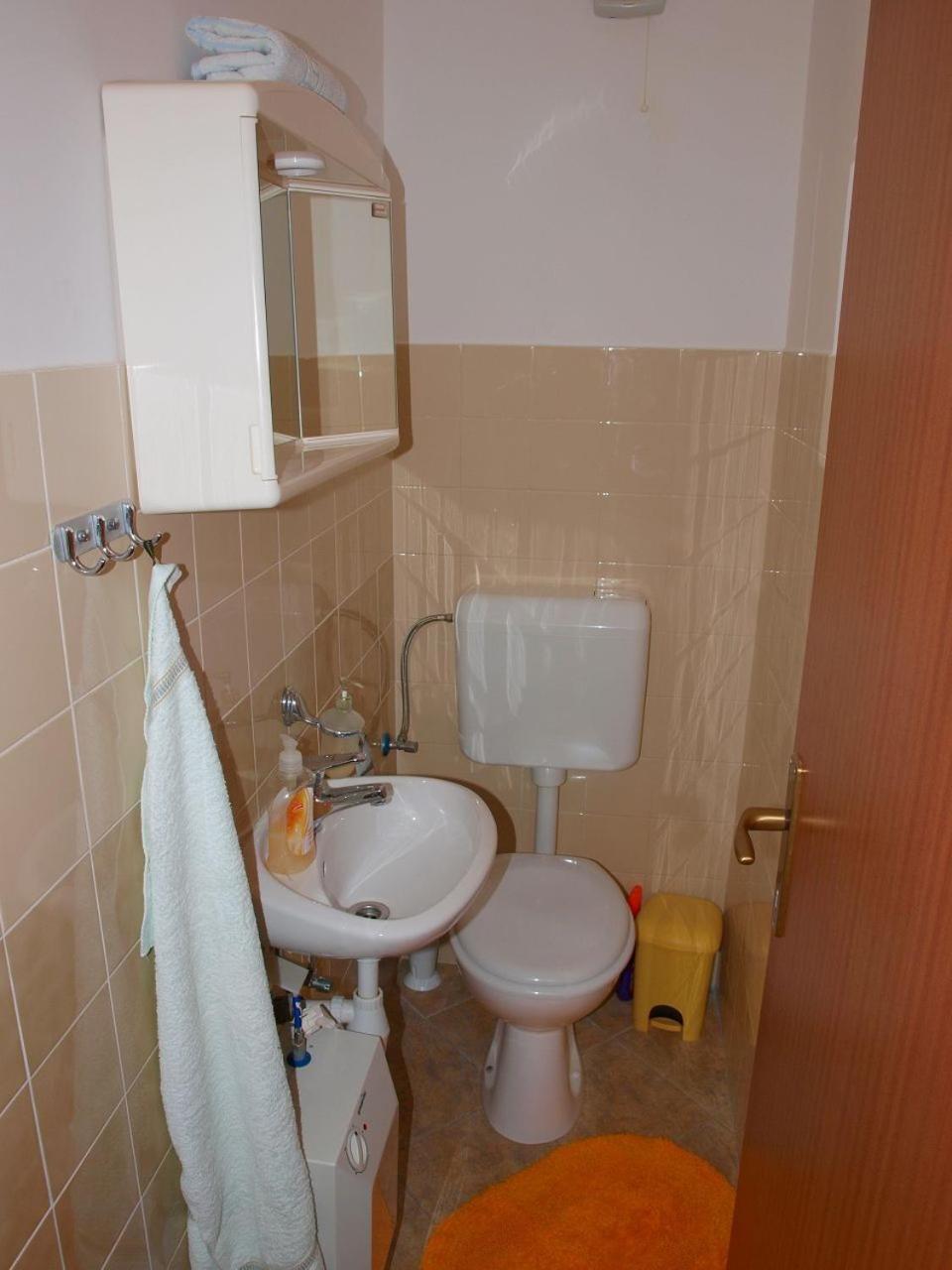 Apartments Mirja - 100M From The Beach & Parking Trogir Bagian luar foto