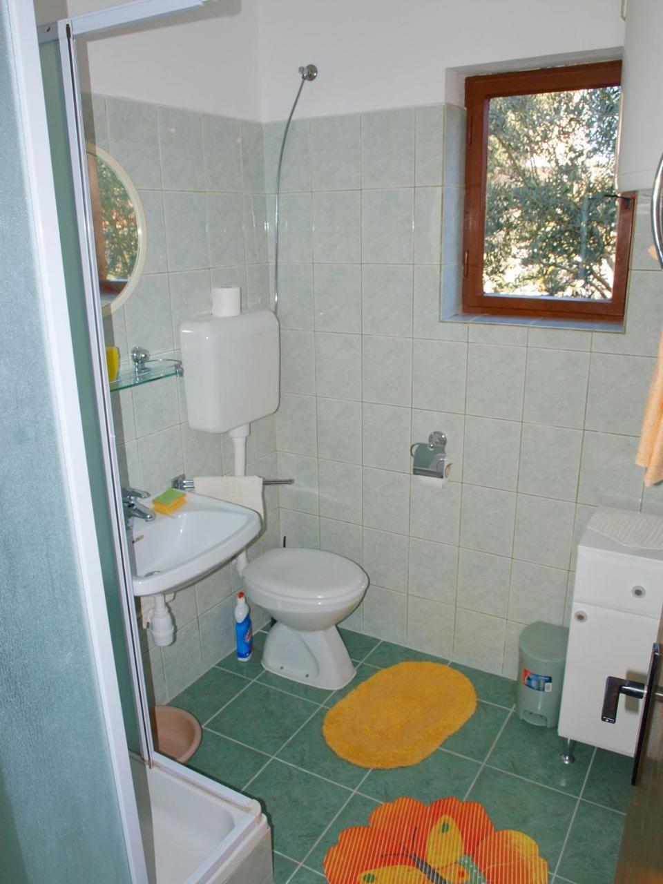 Apartments Mirja - 100M From The Beach & Parking Trogir Bagian luar foto