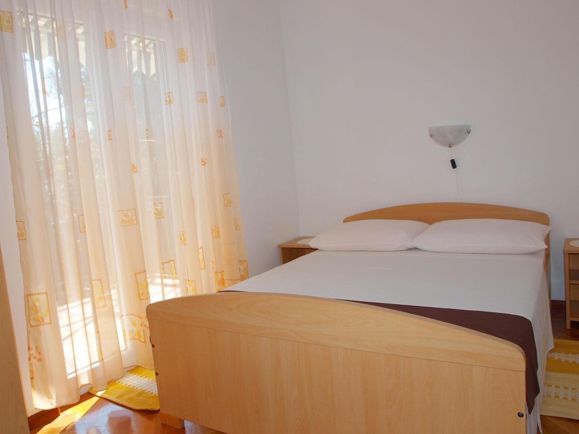 Apartments Mirja - 100M From The Beach & Parking Trogir Bagian luar foto