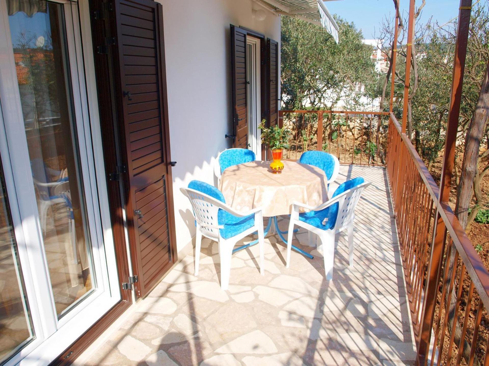 Apartments Mirja - 100M From The Beach & Parking Trogir Bagian luar foto