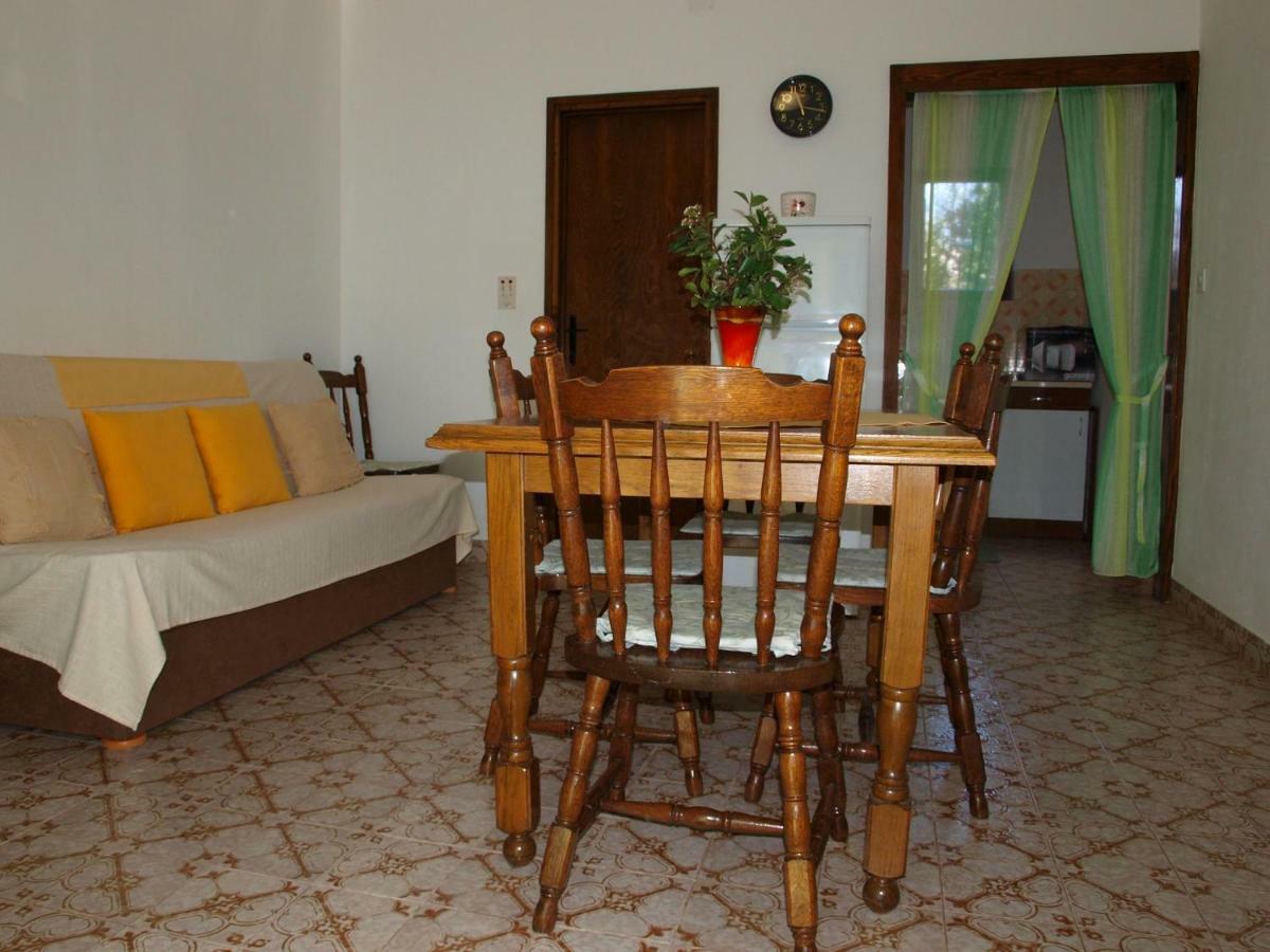 Apartments Mirja - 100M From The Beach & Parking Trogir Bagian luar foto
