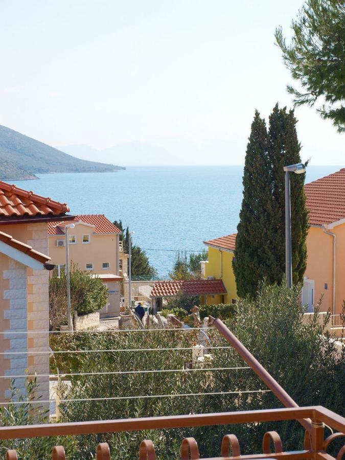 Apartments Mirja - 100M From The Beach & Parking Trogir Bagian luar foto